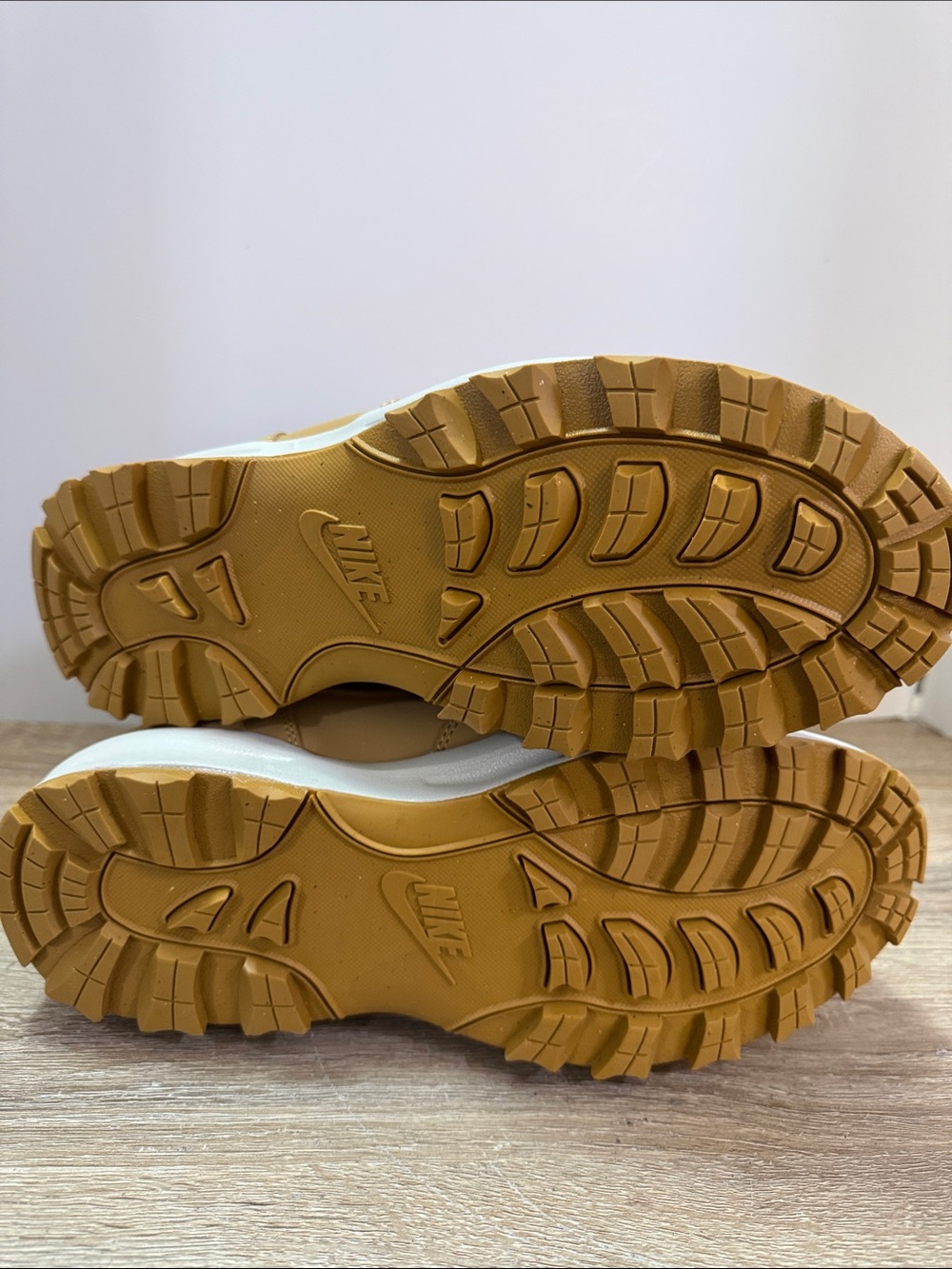 Nike Manoa - Picture 3 of 3